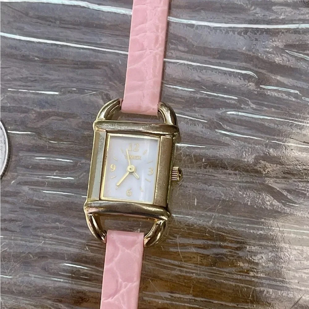 NEW BATTERY Y2K Timex Women’s Watch Pink Rose Leather Band Minimalist Gold‎ Tone
